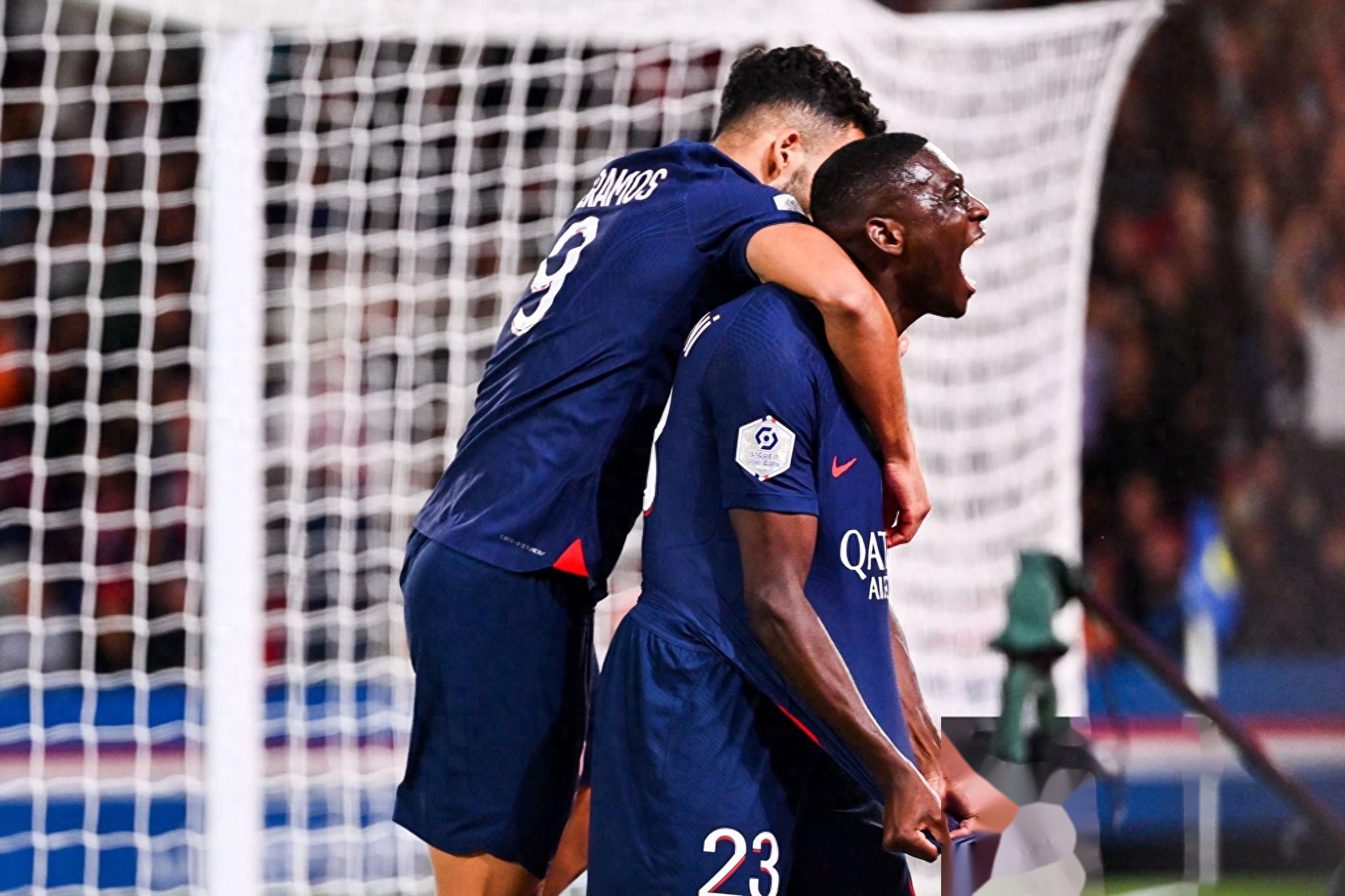 中国队前途光明！，姆巴佩新星险胜表现突出观众掌声雷动(法国超级新星姆巴佩)-九游娱乐官方