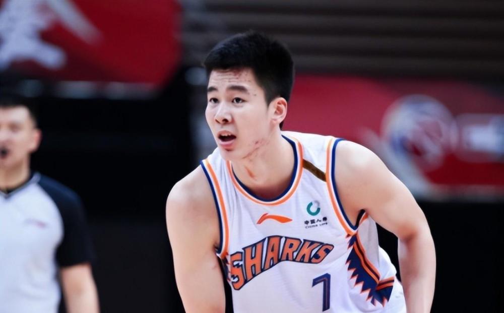 包含夏洛特黄蜂训练开放日，集结日造点机会引欢呼，CBA季后赛在即，心理建设被强调的词条-九游网页官网