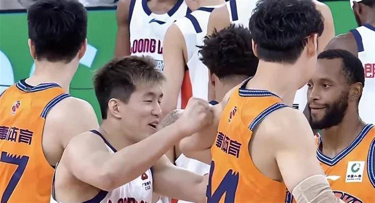 欧联倒计时；深圳男篮今夜强势反弹；细节引发关注；赛场秩序良好；轮换策略成焦点的简单介绍-九游娱乐官方